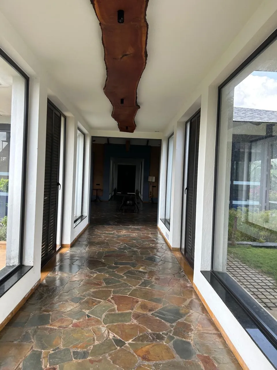 Natural stone floor design ideas