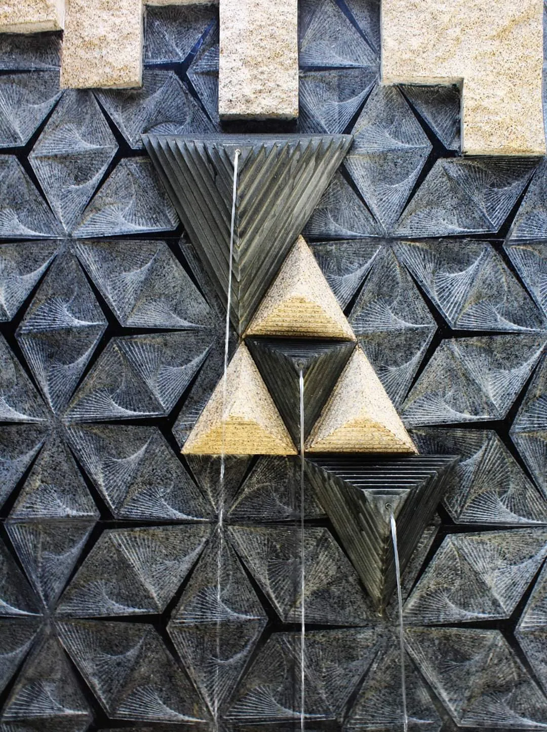 Natural Stone Water Fountain project by Stone World